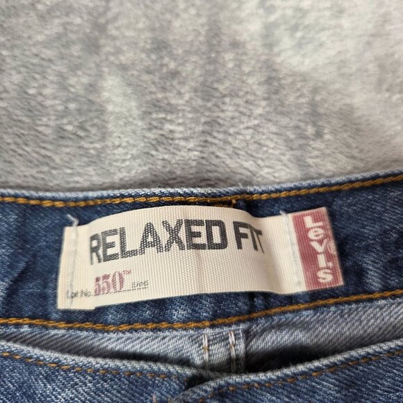 Levis 550 Jeans Mens 40X34 Blue Relaxed Fit 100% Cotton Denim Distressed - Picture 3 of 16